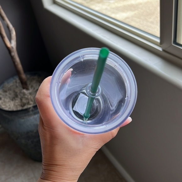 Starbucks Grande 16oz Cold Cup Clear Tumbler Traveler With Green Straw - Picture 4 of 7